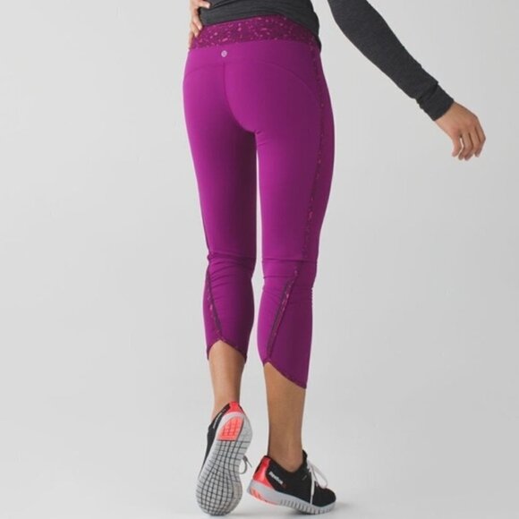 Lululemon Regal Plum Paradise Geo Real Quick Tight Legging Size 4 - Picture 3 of 9